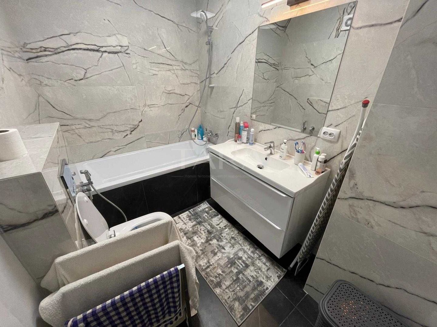 Apartament cu 3 camere de vânzare în Buna Ziua - Poză 6