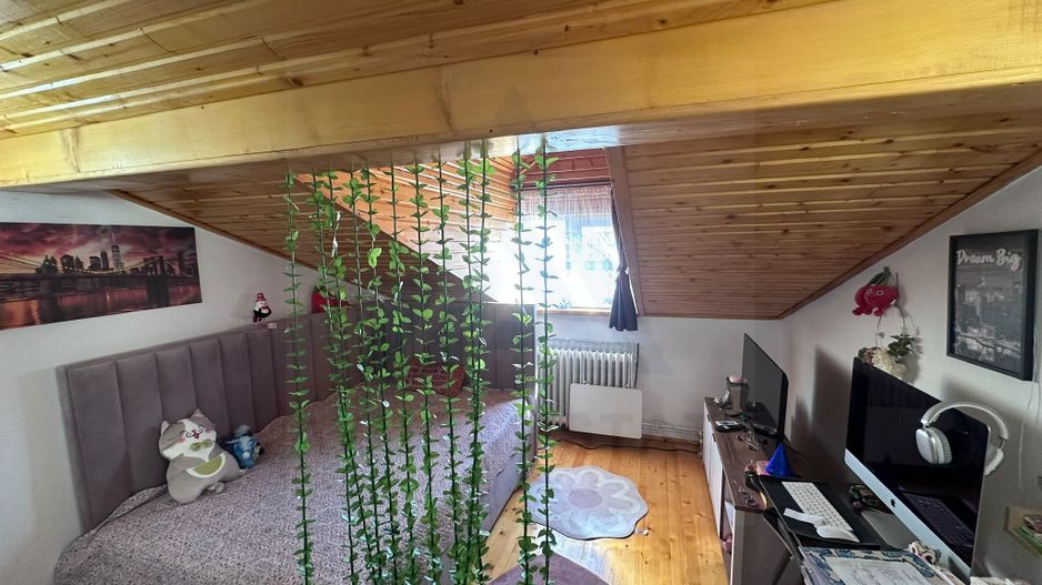 Apartament 3 camere decomandat  78 mp pivnita curte  in zona Centrala - Poză 10