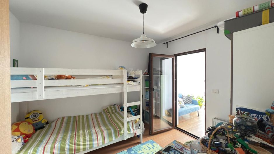 Pozitie excelenta - situata la margine. 3 dormitoare. Curte mare. - Poză 8