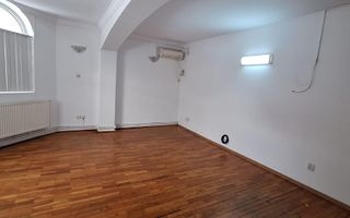 Închiriez vilă, 9 camere,Mihai Bravu, pretabil birouri/firme,nemobilat - Poză 4