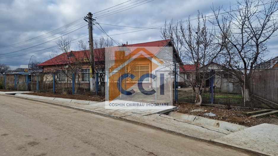 Se oferă spre vânzare / închiriere clădire cu spațiu comercial - Poză 25