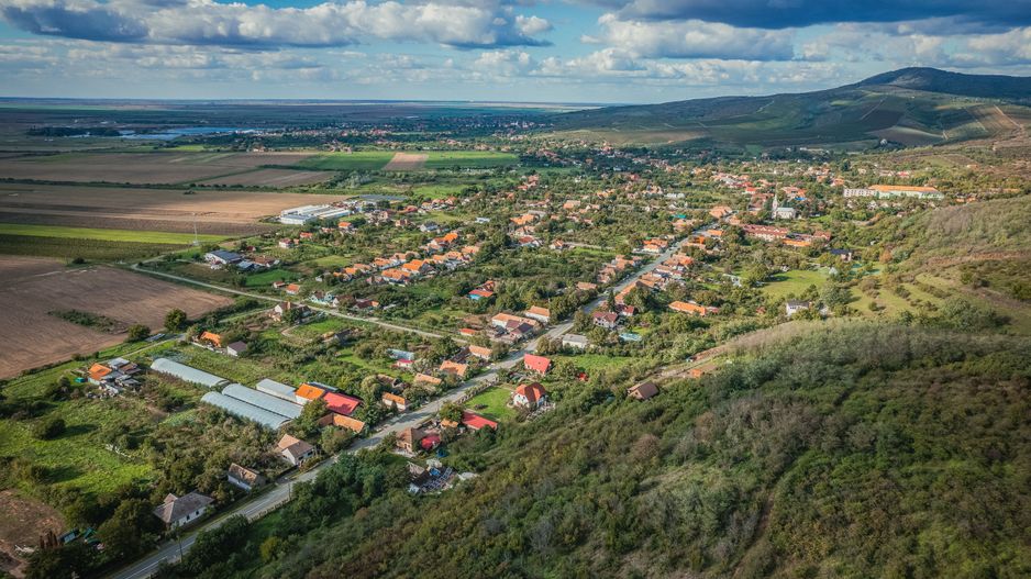 Teren de 1150 mp în Miniș - Poză 5