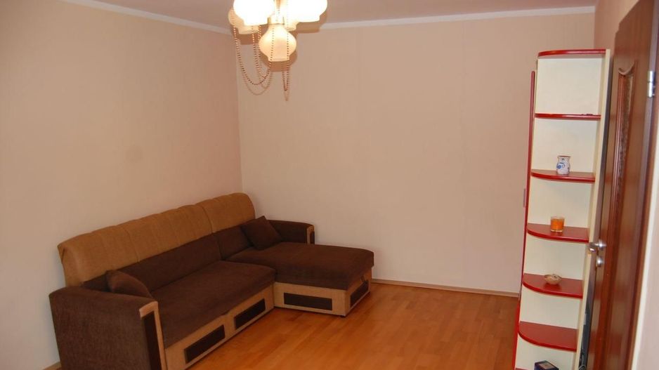 De Închiriat: 2 Camere Decomandat | Metrou Tineretului & Timpuri Noi - Poză 2