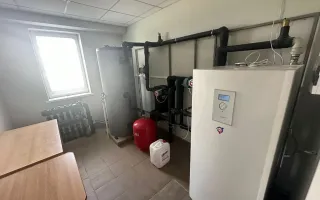 Aerodromul Horesti 24 ha teren + 1400 m2 hangare și 550 m2 cladire administrativa - Poză 14
