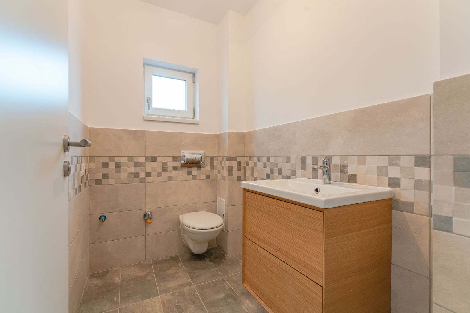 Casa individuala compusa din 4 camere in Bunloc, Sacele - Poză 6