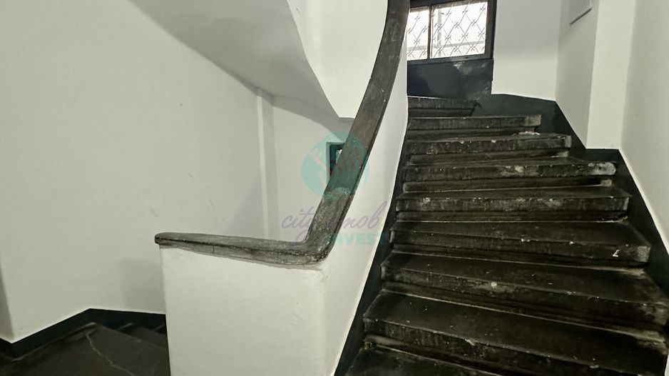 Garsoniera renovata intr-o zona boema - Poză 11