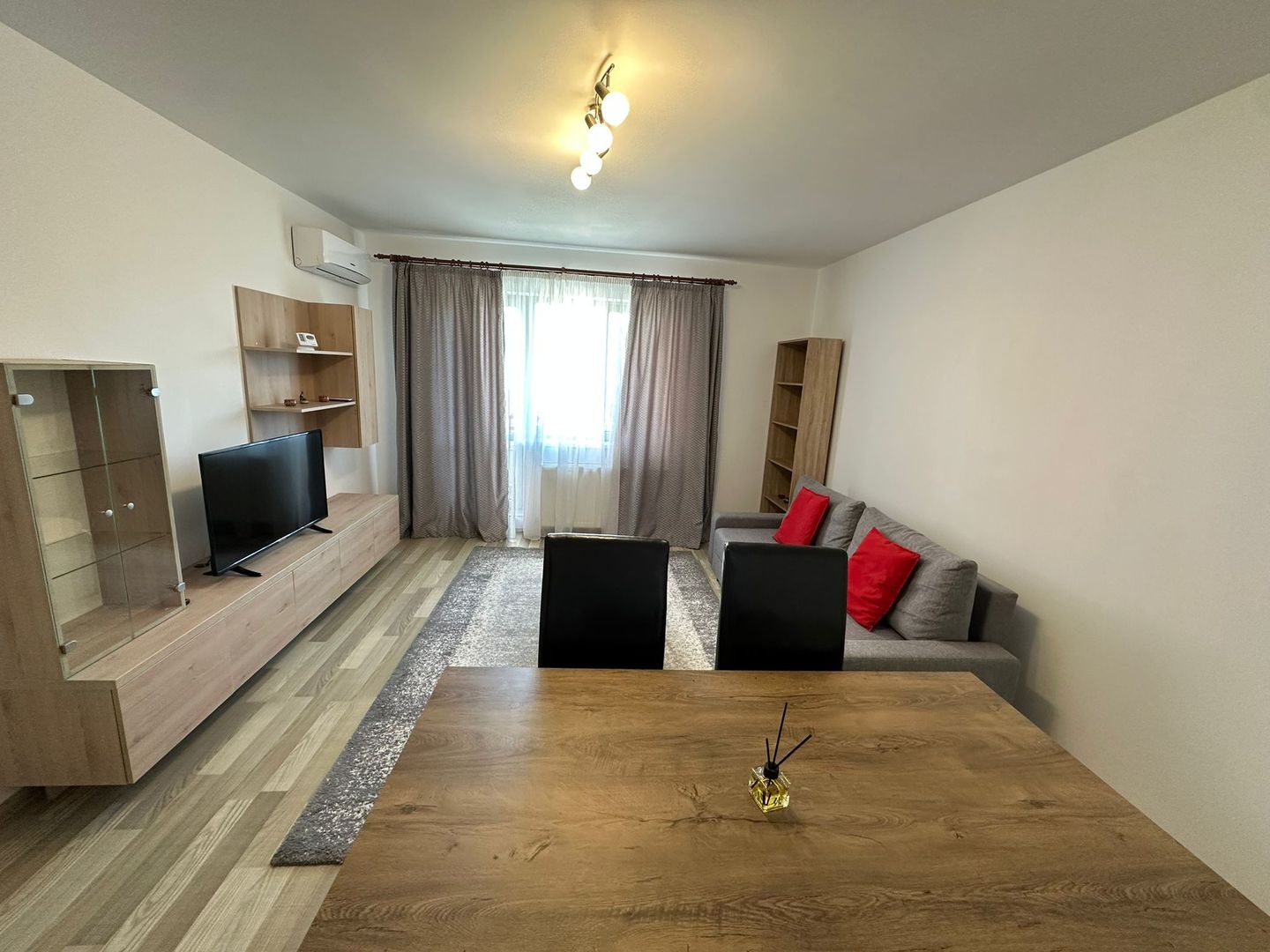 Apartament 2 camere ISG II Metrou Eroii Revolutiei - Poză 1