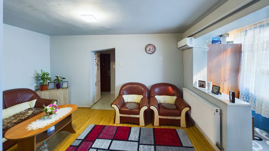 Apartament cu 4 camere zona Fortuna - Poză 1