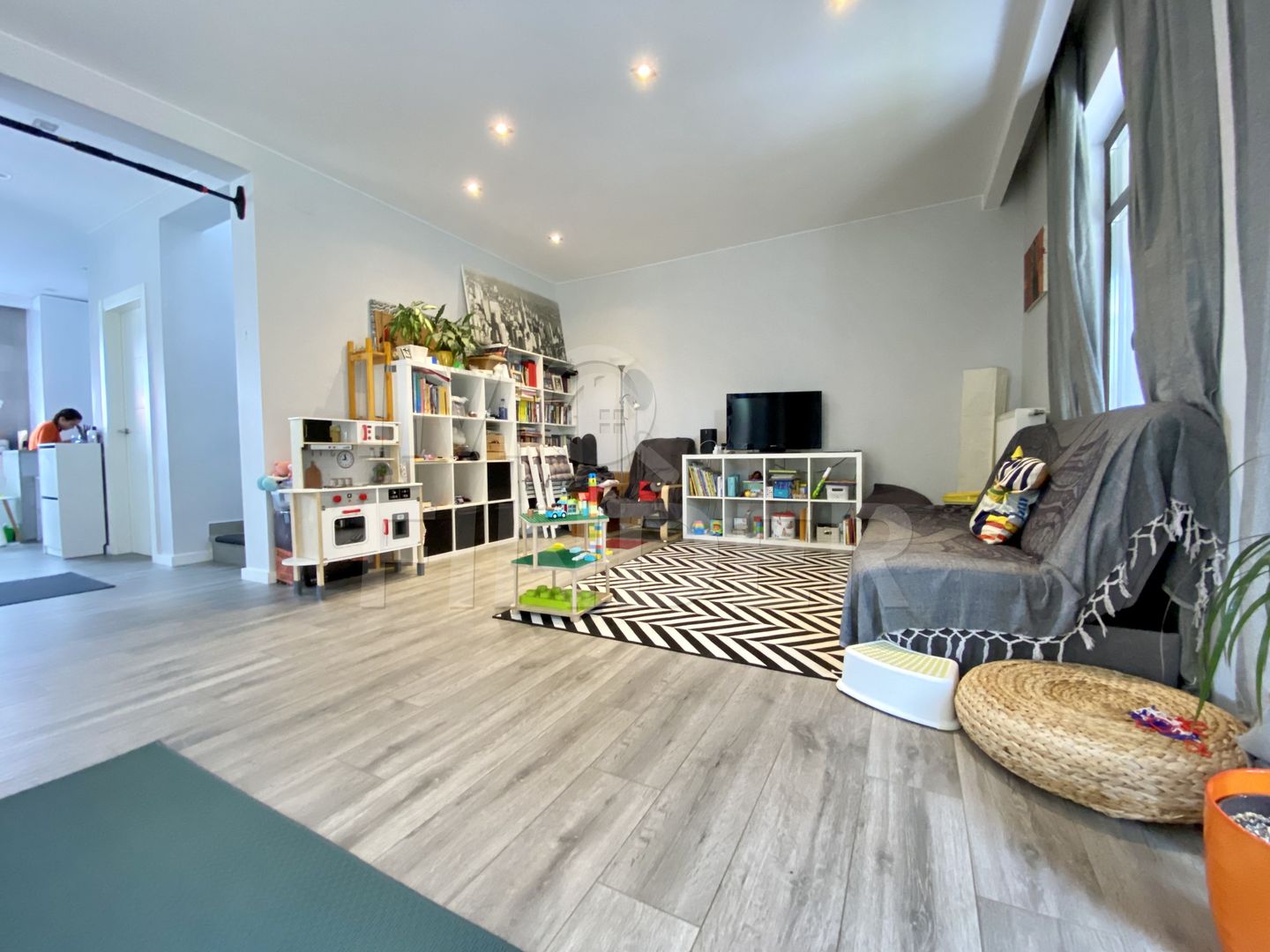 Vanzare duplex in cartierul Buna Ziua - Poză 1