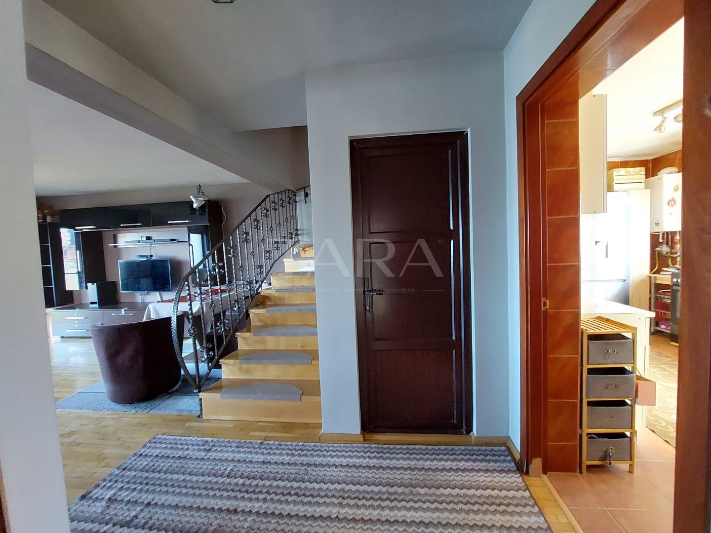 Casa visurilor tale în Florești, in aproprierea strazii Avram Iancu. - Poză 9