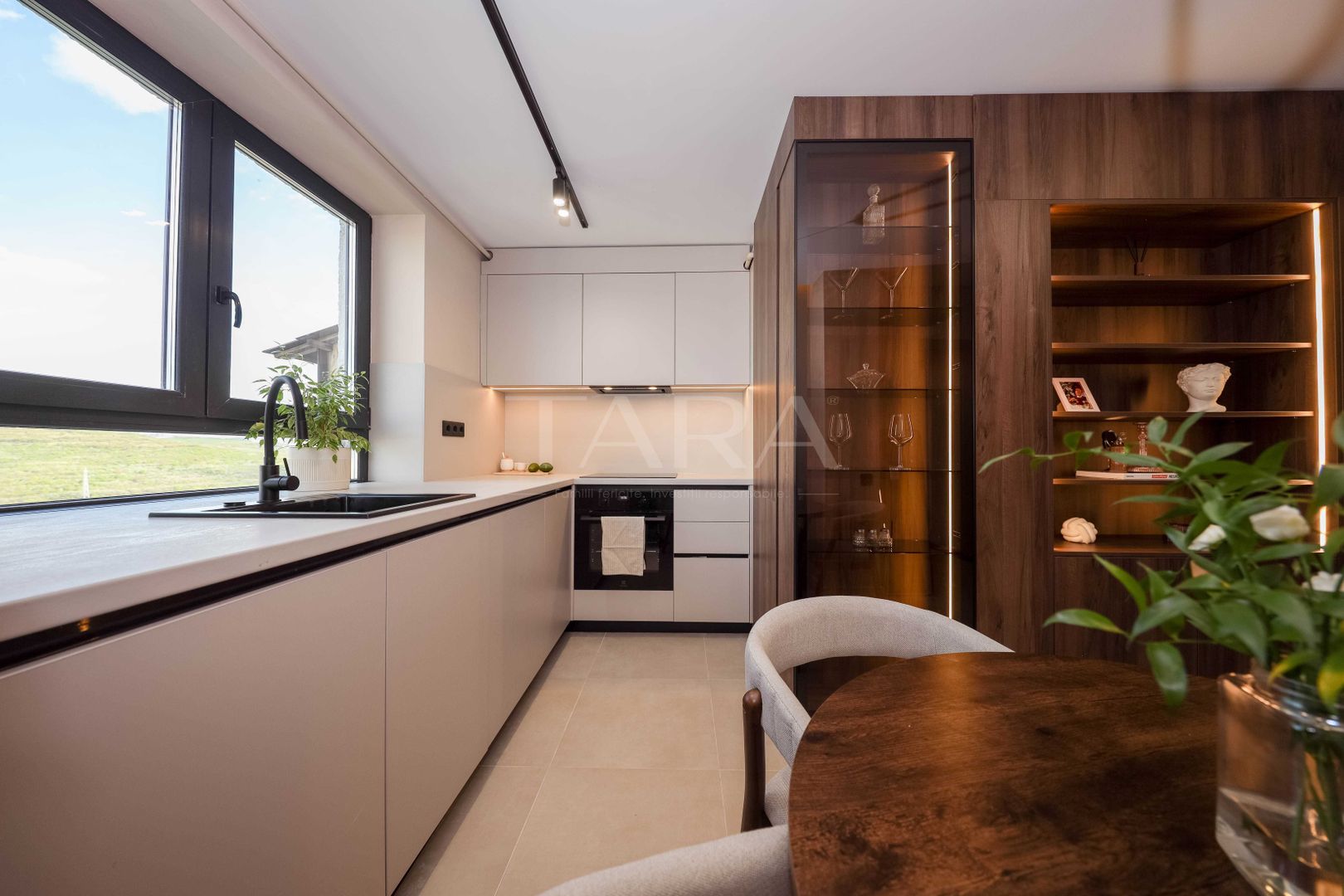 Apartament renovat premium cu panoramă – Gheorgheni. - Poză 2