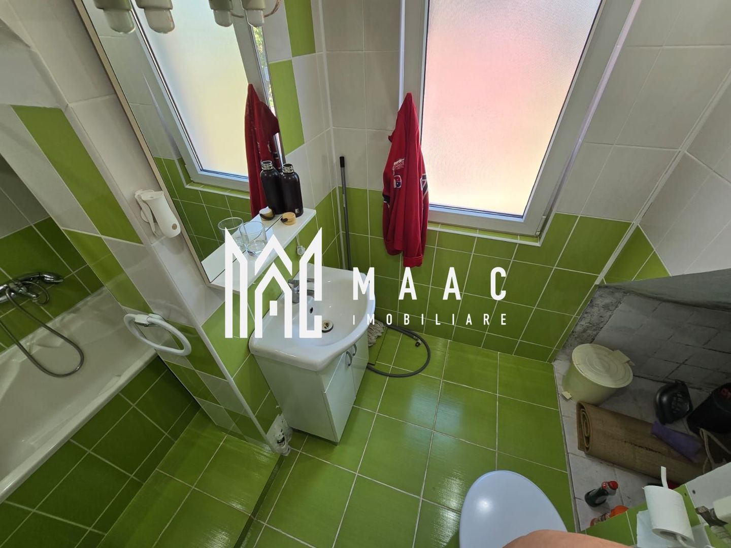 Apartament spatios la cheie 43 mpu Viile Sibiului - Poză 5