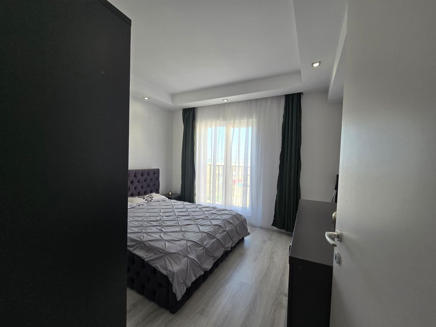 COSMOPOLIS  - STUDIO DUBLU cu vedere la piscina si parcare inclusa - Poză 6