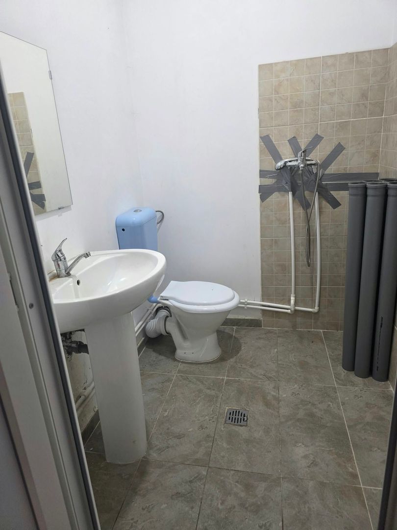 Vanzare apartament 3 camere Jiului - pretabil spatiu comercial - Poză 13