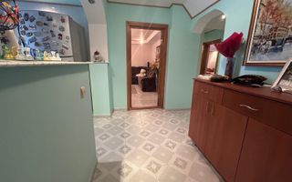 Apartament cu 3 camere zona mal - Poză 3