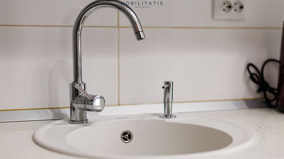 Un apartament cum rar găsești, în centrul orasului | 4 camere & 2 bai - Poză 41