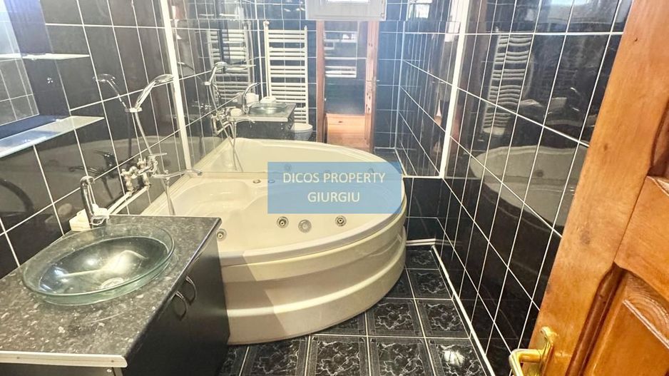 Apartament 3 camere de vânzare – Decebal - Poză 11