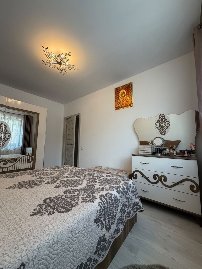 Apartament 3 camere, curte, boxa, parcare, Sub Cetate - Poză 22