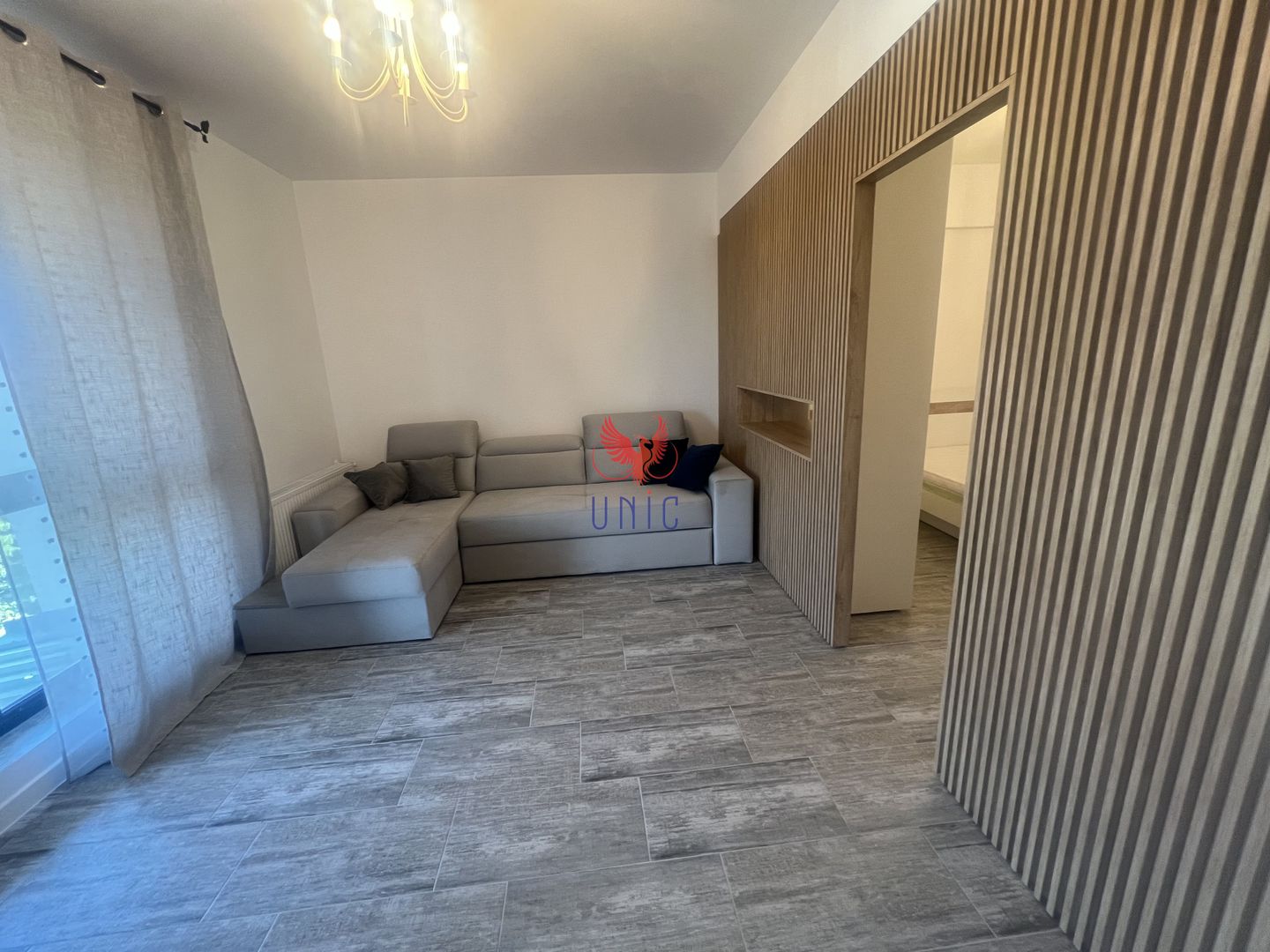 Garsoniera transformata in 2 Camere LUX Zona Stadionului Ion Oblemenco - Poză 1