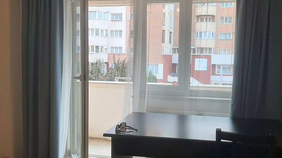 Vanzare 3 camere complet renovat zona pietonala Racadau - Poză 4