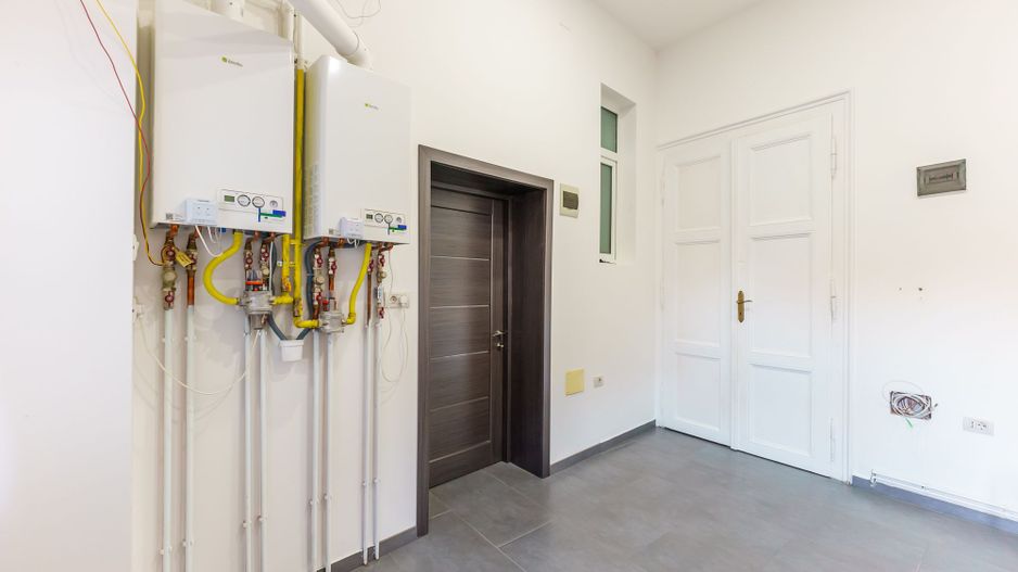 Apartament ultracentral cu 3 camere Arad - Poză 7