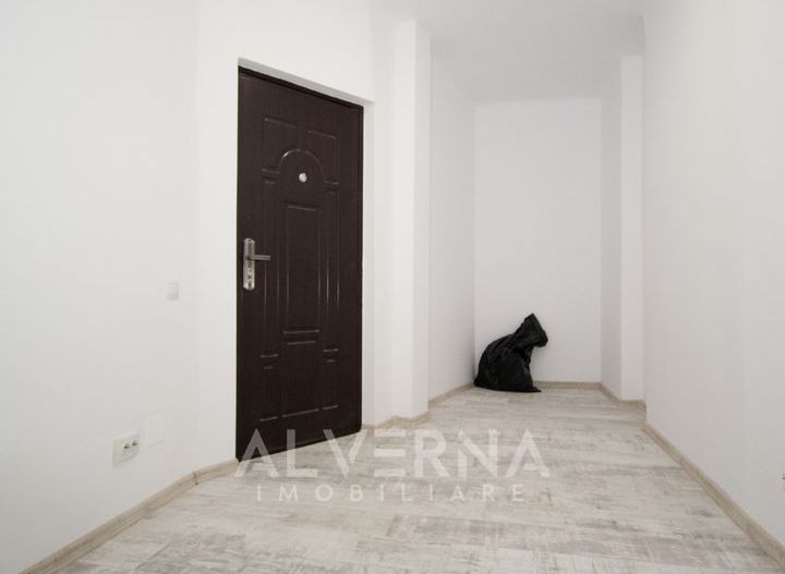 Apartament 2 camere cu 2 bai, pe 2 niveluri in vila renovata - Central - Poză 4