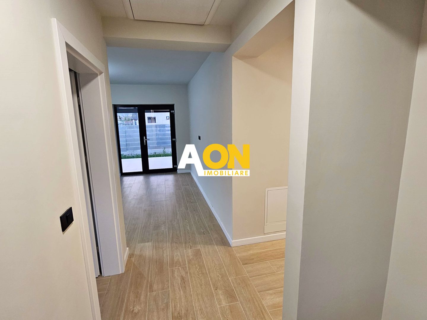 Casa 4 camere, 355 mp teren, gata de mutat, cartier Orizont - Poză 5