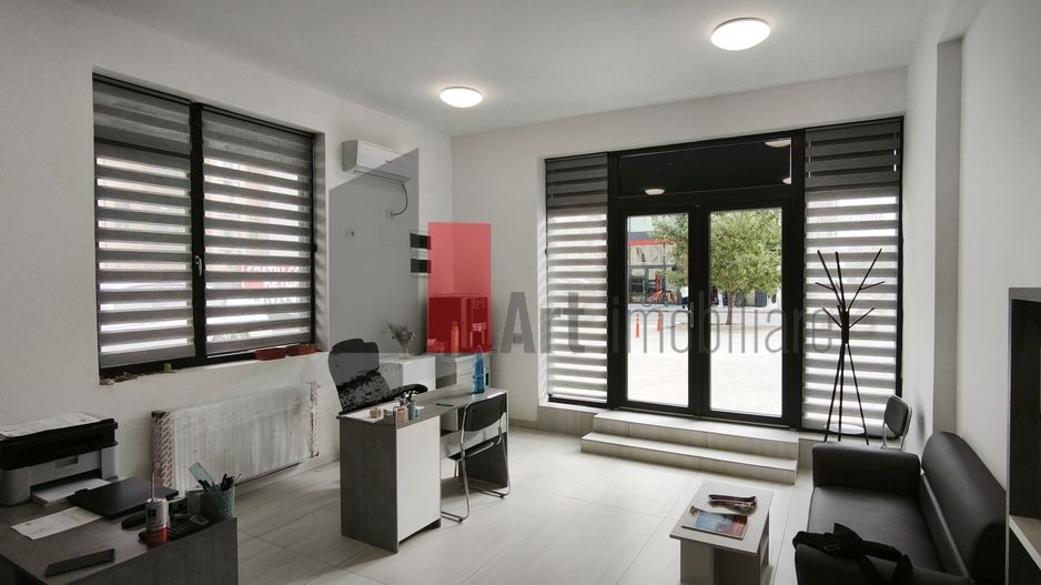 Spațiu ușor acomodabil pentru yoga, beauty salon, braserie sau showroom, 143mp - Poză 1