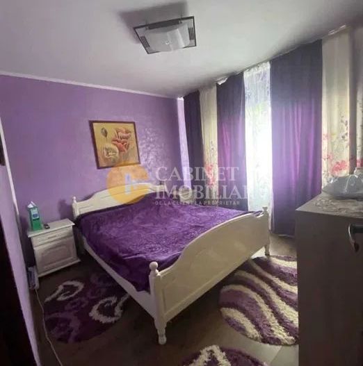 Cug - Selgros - 3 Camere Decomandat + Boxa .Bloc . 1992 - 72 Mp - Poză 6