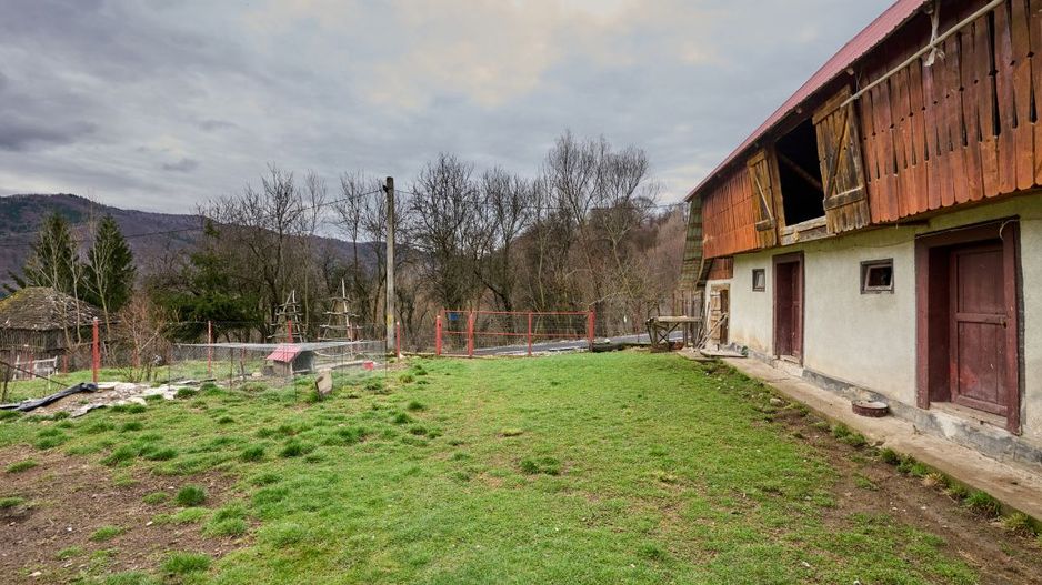  Casa  la munte cu teren generos in Com. Nucsoara, loc. Slatina jud. Arges! - Poză 7