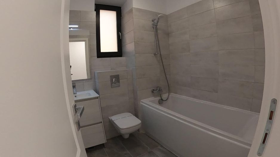 Apartament Spațios cu Vedere Frontală la Lacul Siutghiol și Mamaia - Poză 5