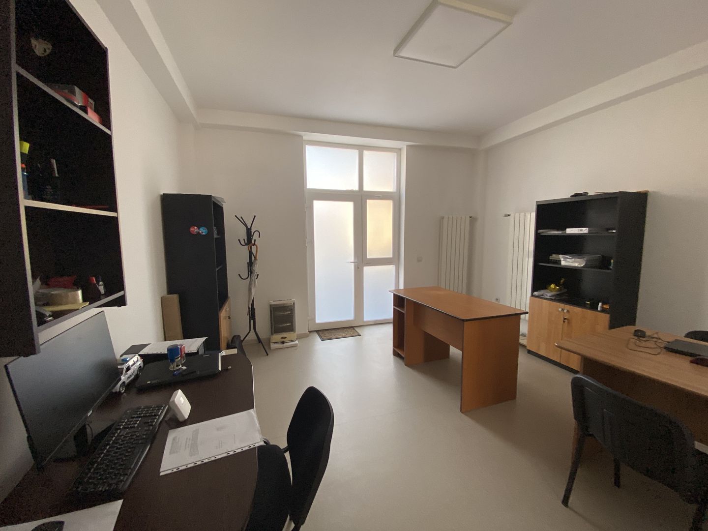 Spatiu birou - Poză 10