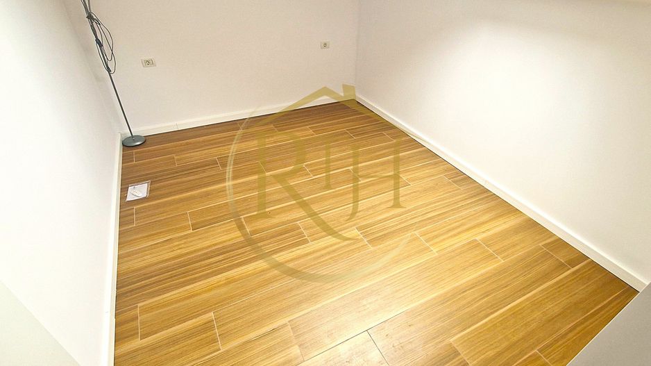 Apartament SAD de închiriat într-un triplex  – locuință sau diverse activități - Poză 12