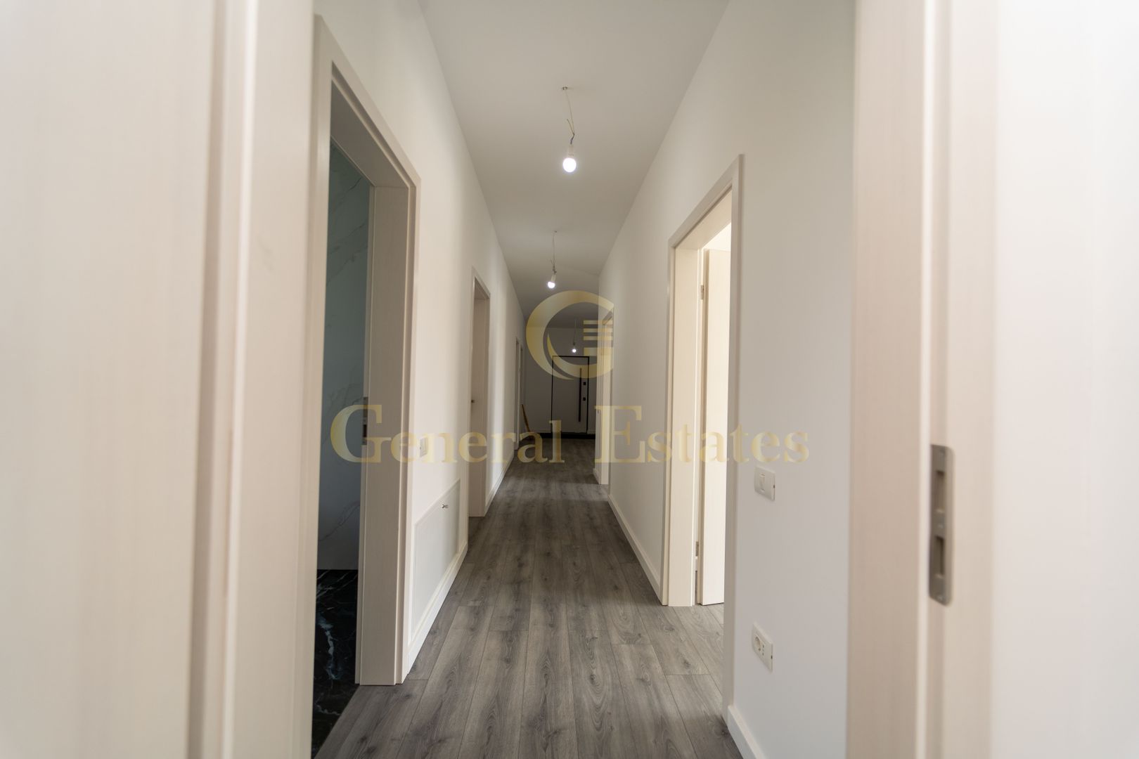 Casă modernă, parter, Halchiu – la doar 15 minute de Brașov - Poză 10