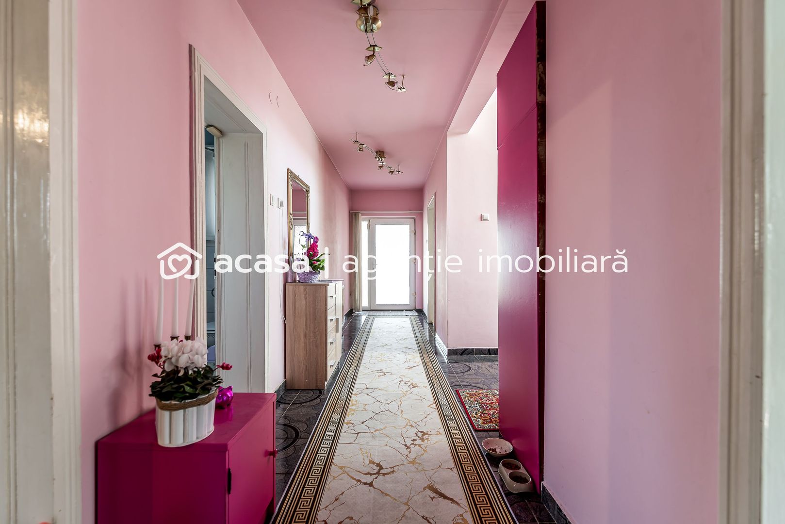Casă spațioasă în mijlocul orasului, Str. Constantin Brâncuși - Poză 9