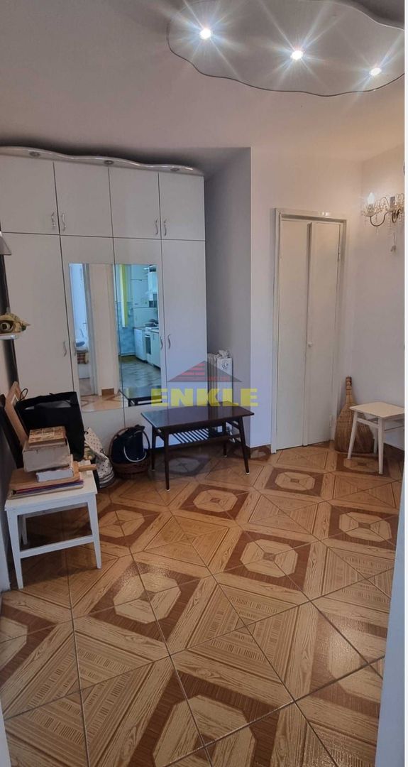 De vanzare apartament cu 3 camere, zona Unirii - Poză 2