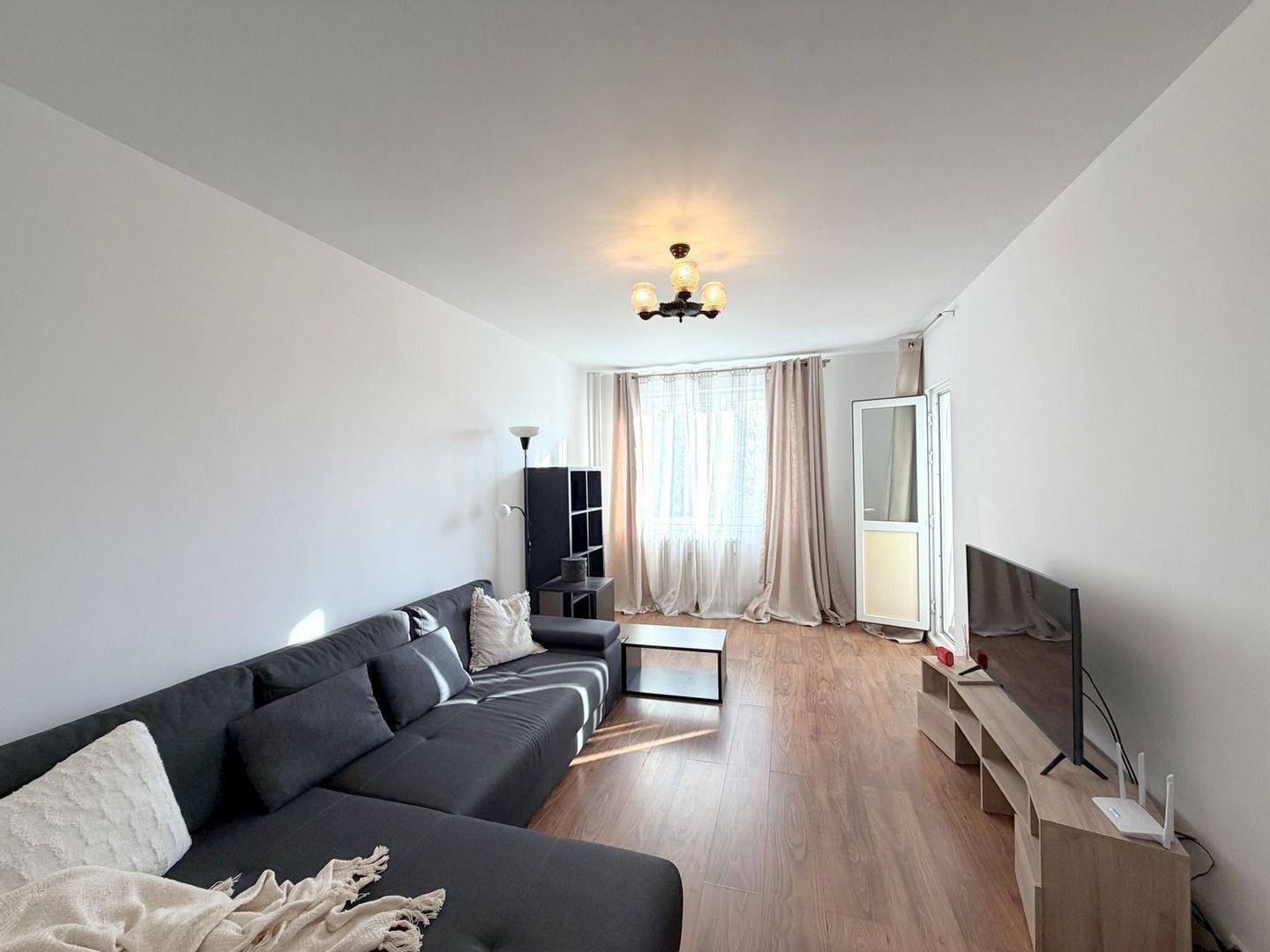 3 camere etaj 3 Stefan cel Mare-Polona - Poză 3