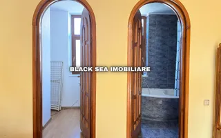 Vila 7 camere D+P+1+M - 2 Garaje - 50m de plaja - Zona centrala - Poză 13