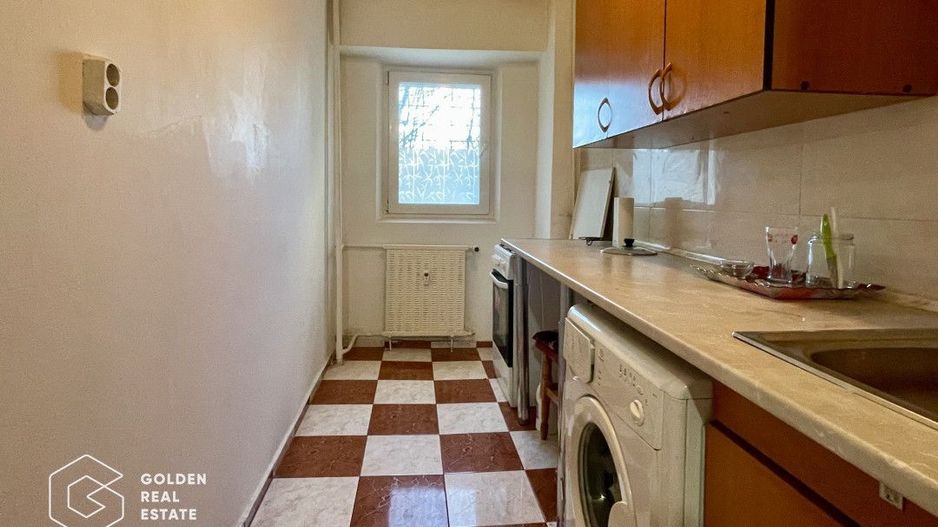 Garsoniera spatioasa, la 5 minute de Mall Vitan - Poză 7