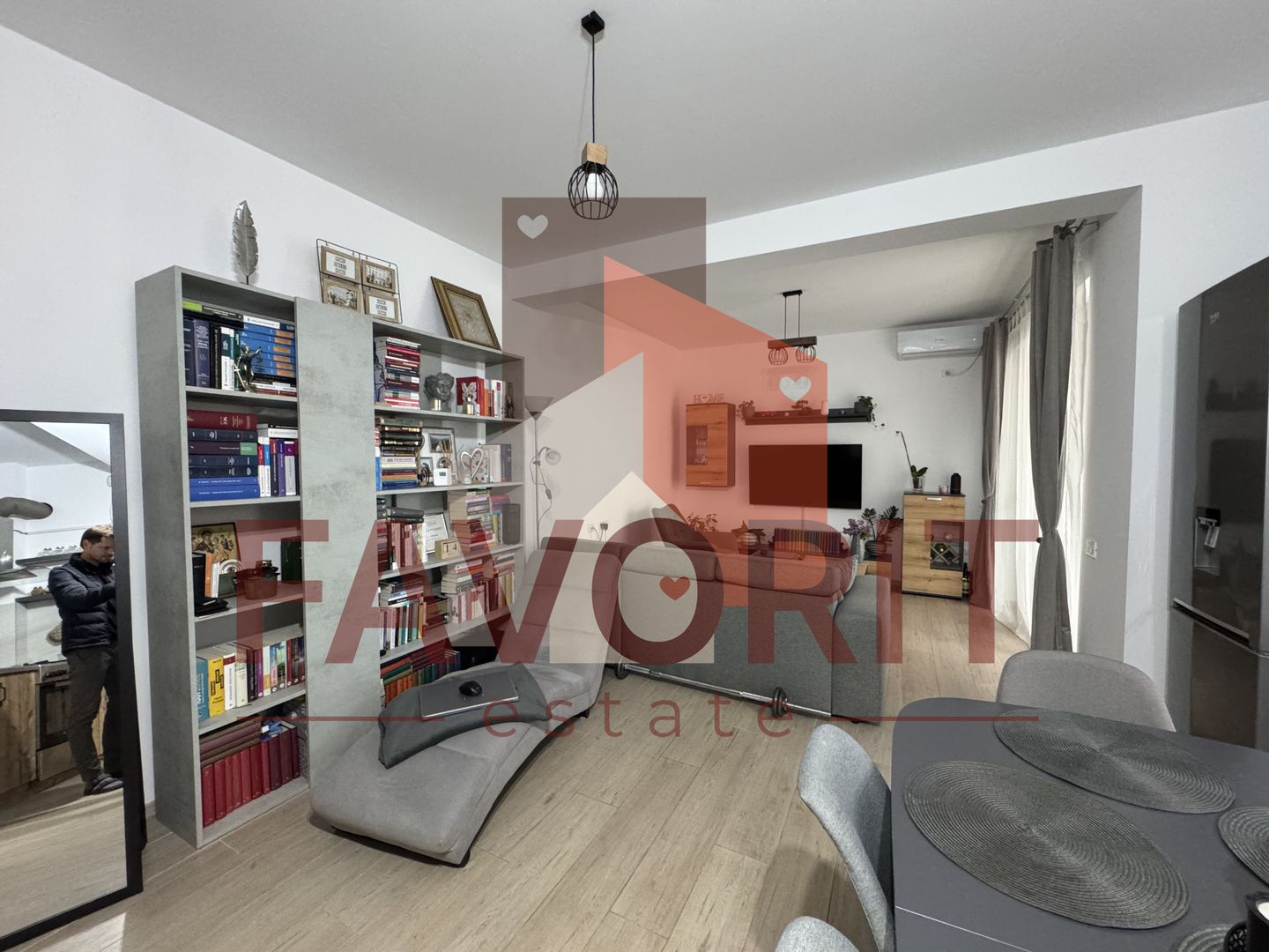 Apartament cu gradina si 2 locuri de parcare in Dumbravita - Poză 2