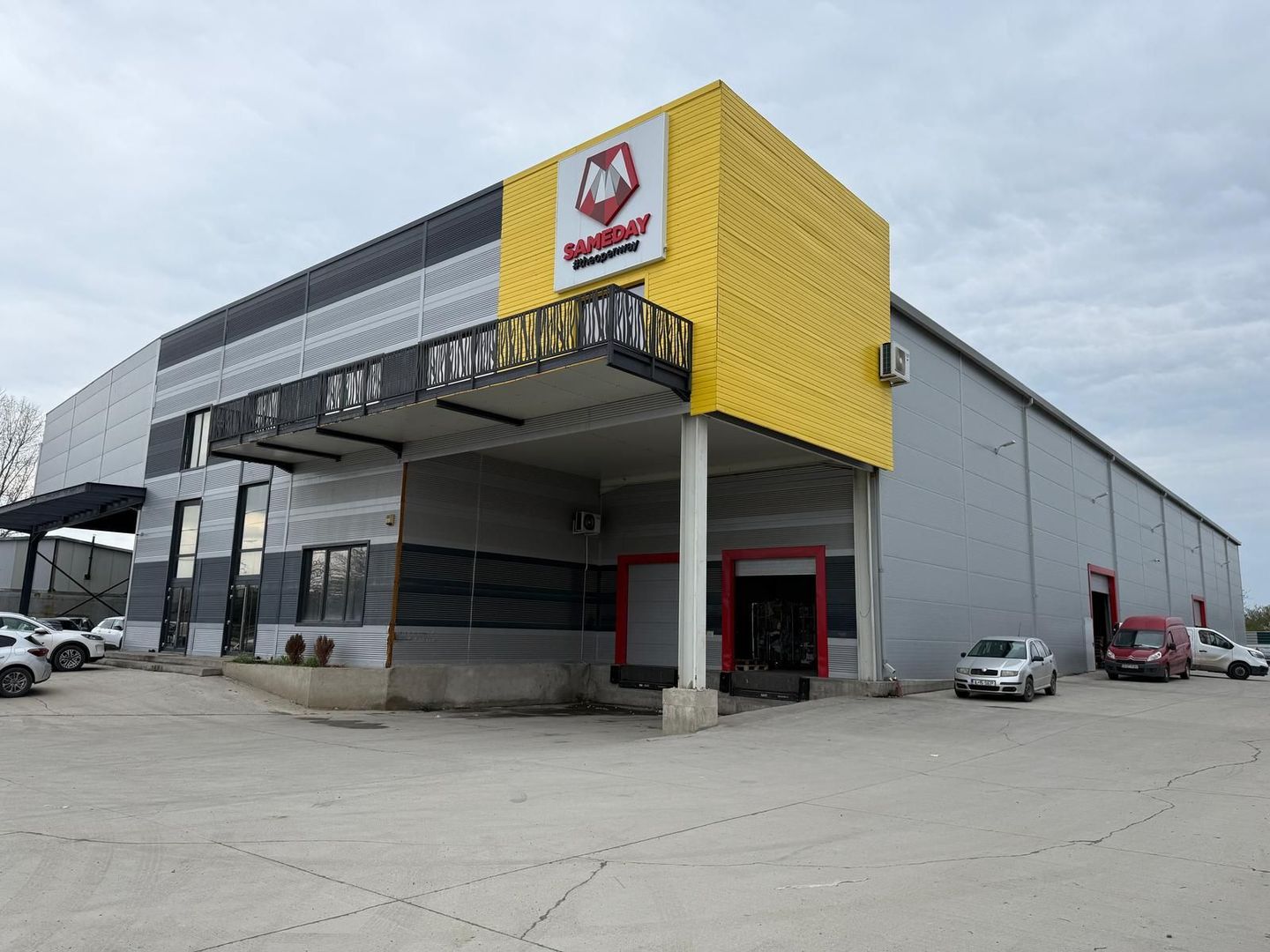Hală industrială 2.450 mp de vânzare, Mogoșoaia, chirie garantată - Poză 2