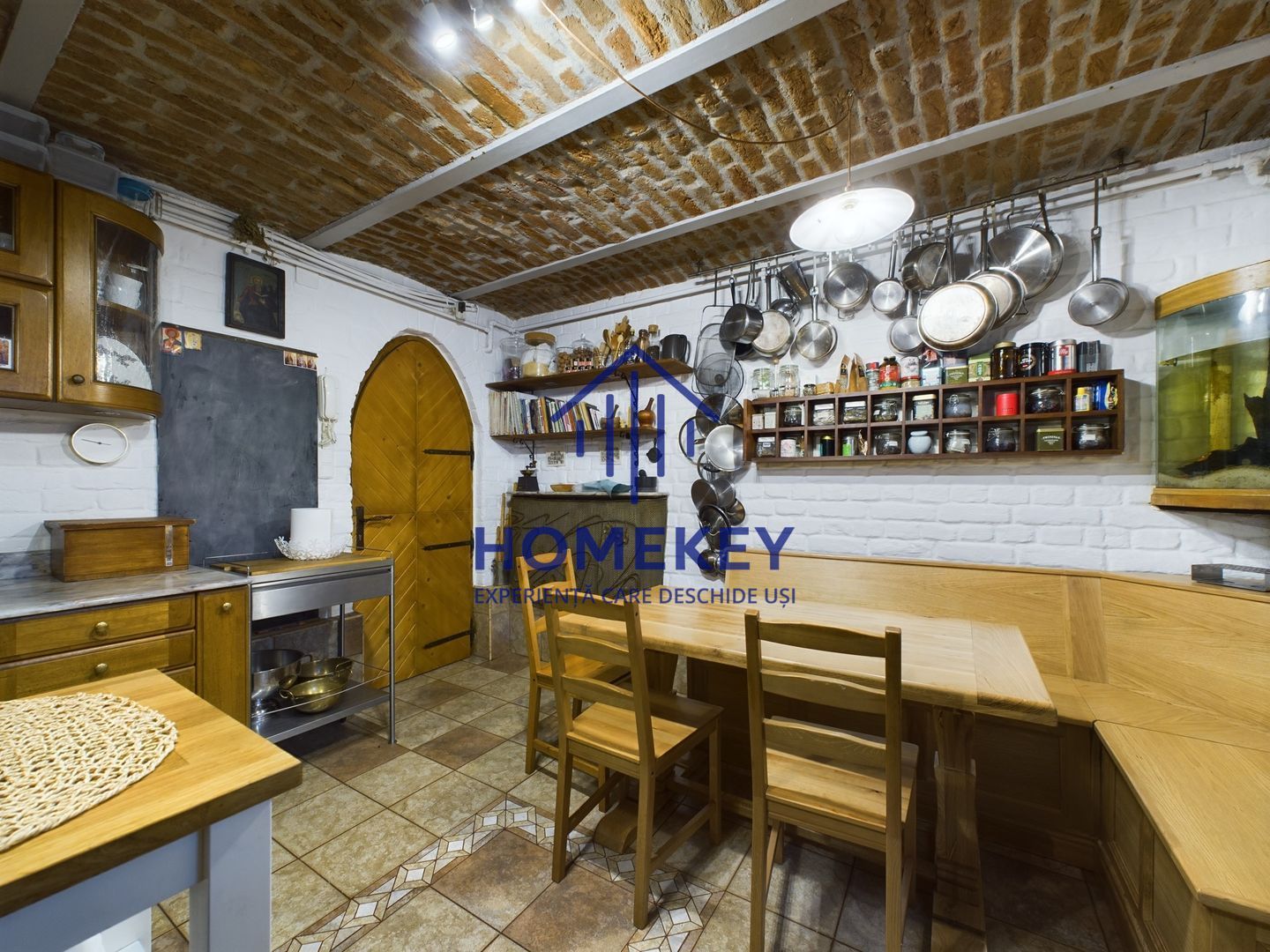 Casa/Vila de Inchiriat cu Terasa- centru - Poză 16
