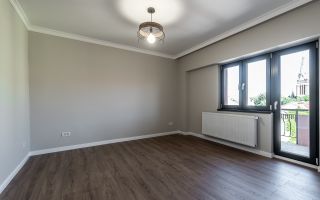 Apartament ultracentral cu 4 camere renovat recent Comision 0 - Poză 5
