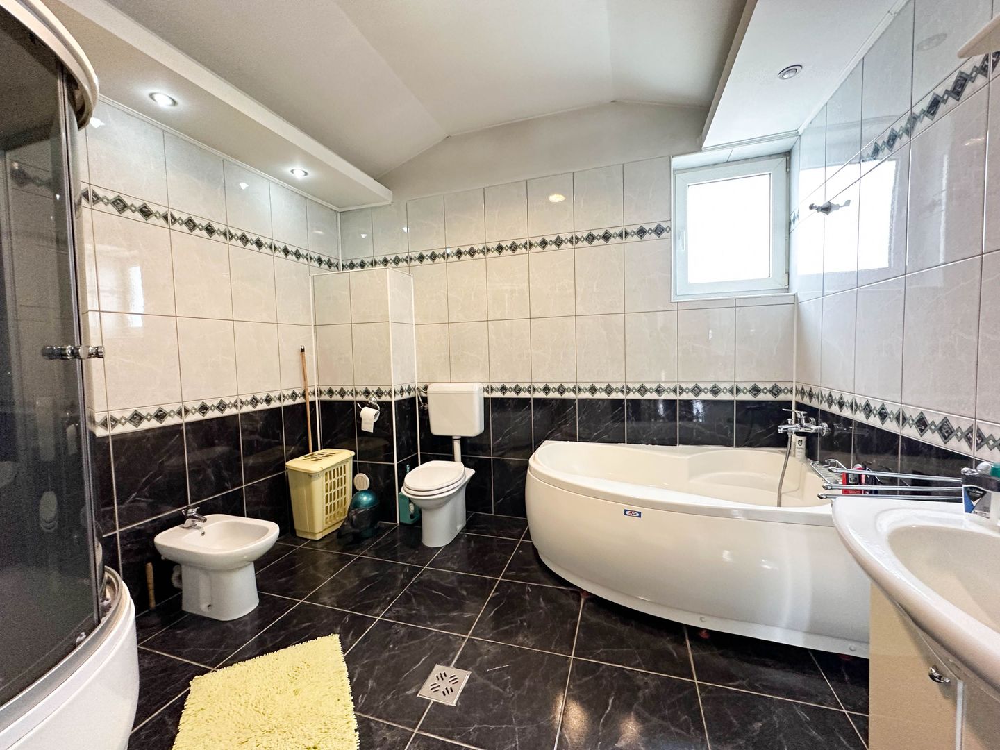 Vila de inchiriat Mogosoaia-Chitila* Pretabil Investitie * - Poză 18