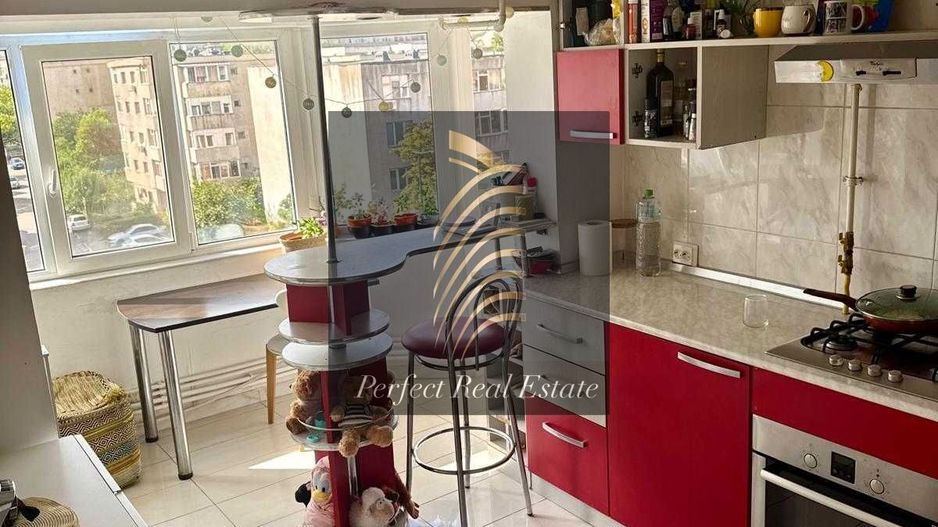 Apartament 3 camere decomndat zona Far - Poză 1