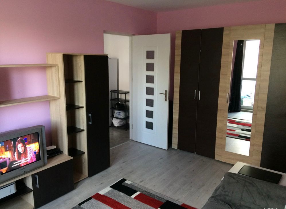 Apartament 2 camere de vanzare Drumul Taberei - Poză 1