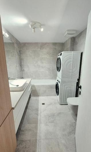 Apartamnent 3 camere Upground Residence, 106 mp, renovat premium, metrou. - Poză 15