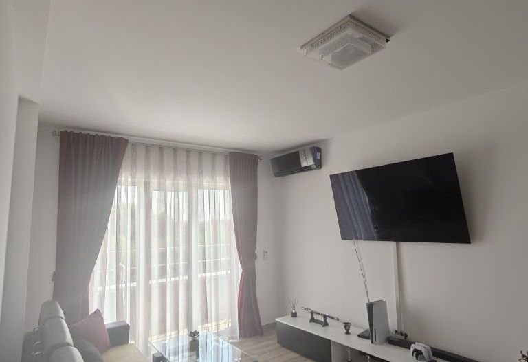 partament 3 camere, zona Buziașului, lângă noul stadion, complet mobilat și utilat - Poză 1
