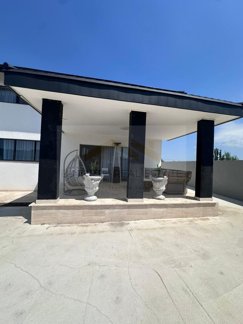 Vila modernă de închiriat pe termen lung – Siliștea Snagovului,  Jacuzzi  Ponton - Poză 2