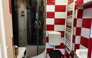 2 camere în inima orașului – ideal pentru locuit sau investiție - Poză 5